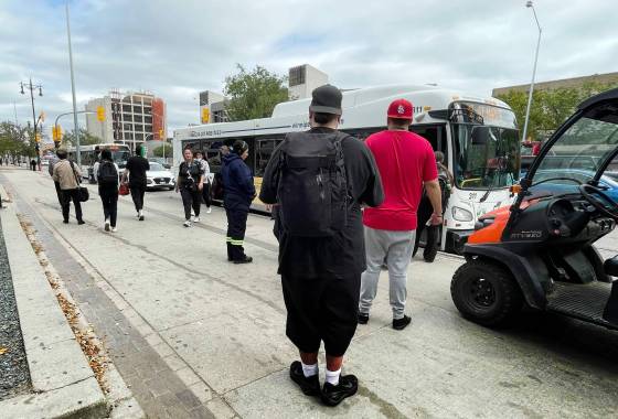 Transit users (Ruth Bonneville / Free Press)
