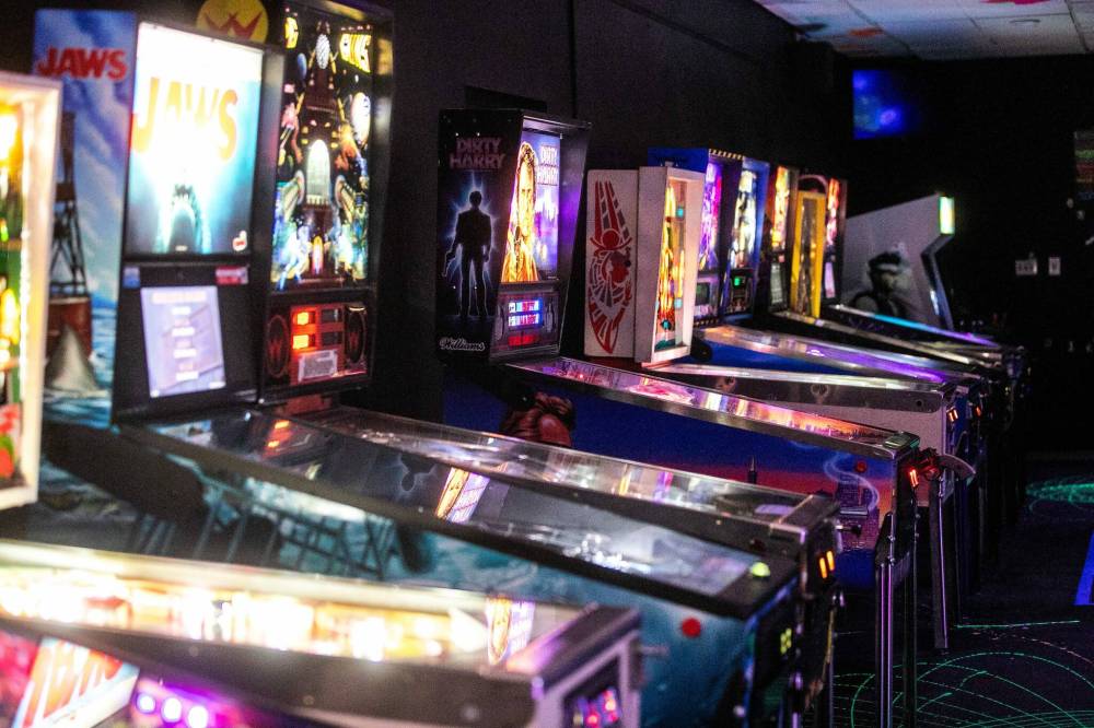 MIKAELA MACKENZIE / FREE PRESS
Smash n Axe features more than 20 arcade games, including 11 pinball machines.