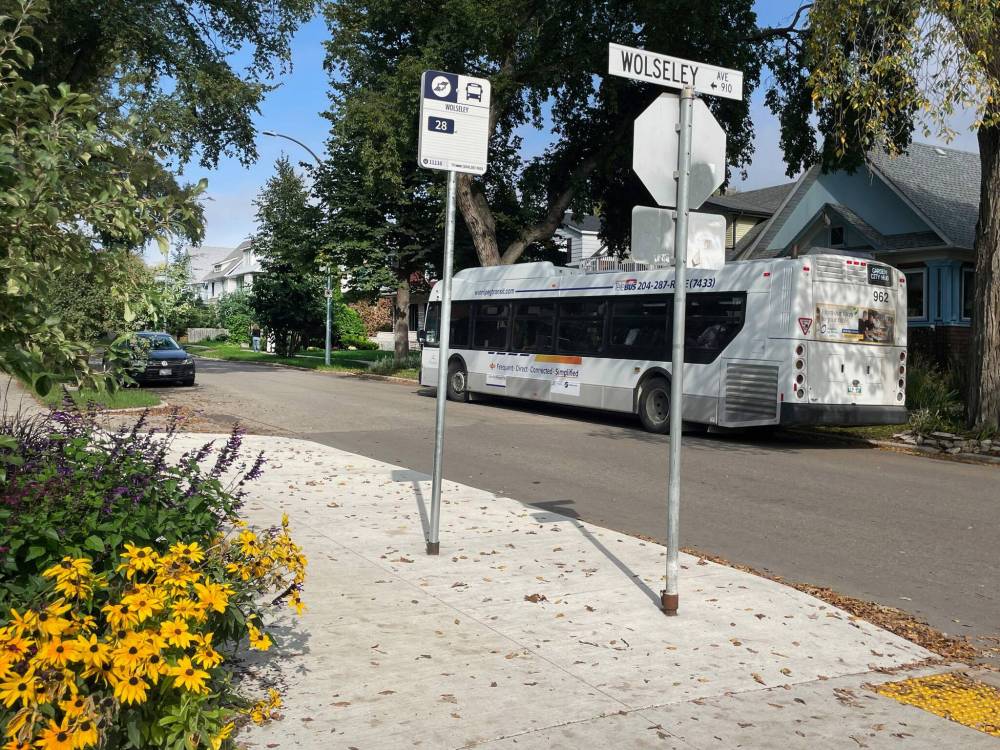 RUTH BONNEVILLE / FREE PRESS FILES
Coun. Cindy Gilroy (Daniel McIntyre) is calling on city council to reduce the speed limit to 30 km/h from 50 km/h on Arlington, between Portage and Wolseley avenues.