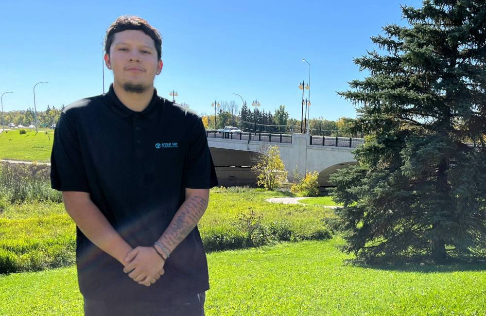 MALAK ABAS / FREE PRESS
Dillyn Cook, 20, is part of Step Up Construction, a training program that hires inner-city youth. He worked on the rehabilitation of the Pembina Highway bridge over the La Salle River.