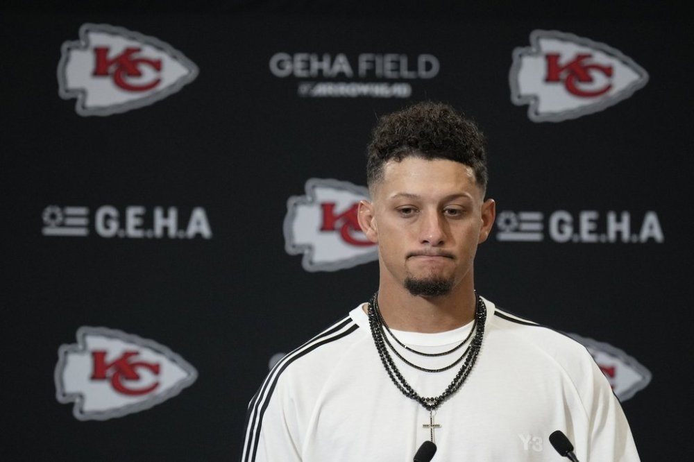 Kansas City Chiefs quarterback Patrick Mahomes speaks during a news conference following an NFL football game against the Philadelphia Eagles Sunday, Sept. 14, 2025, in Kansas City, Mo. (AP Photo/Charlie Riedel)