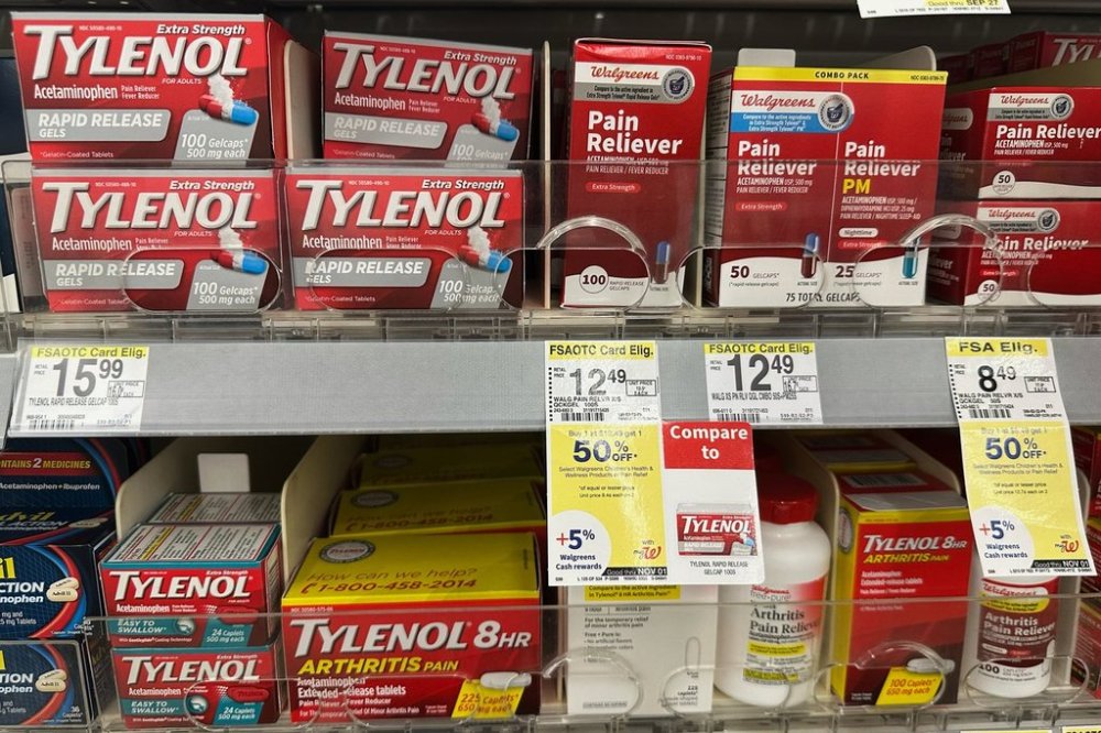 Tylenol drugs are on display at a drugstore chain in Buffalo Grove, Ill., Tuesday, Sept. 23, 2025. (AP Photo/Nam Y. Huh)