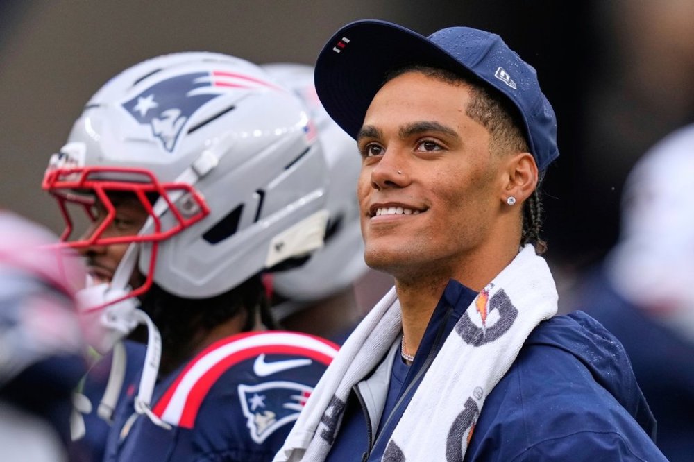 FILE - New England Patriots cornerback Christian Gonzalez during an NFL football game, Sunday, Sept. 7, 2025, in Foxborough, Mass. (AP Photo/Charles Krupa, File)
