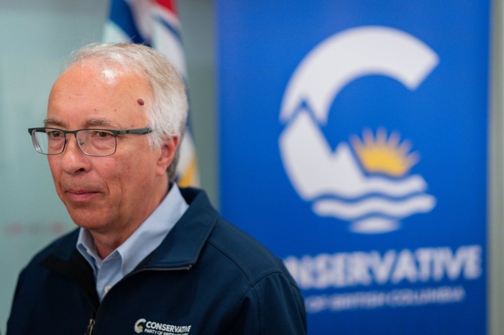 Conservative Leader John Rustad leaves a campaign stop in West Vancouver B.C., on Friday, October 18, 2024. THE CANADIAN PRESS/Ethan Cairns