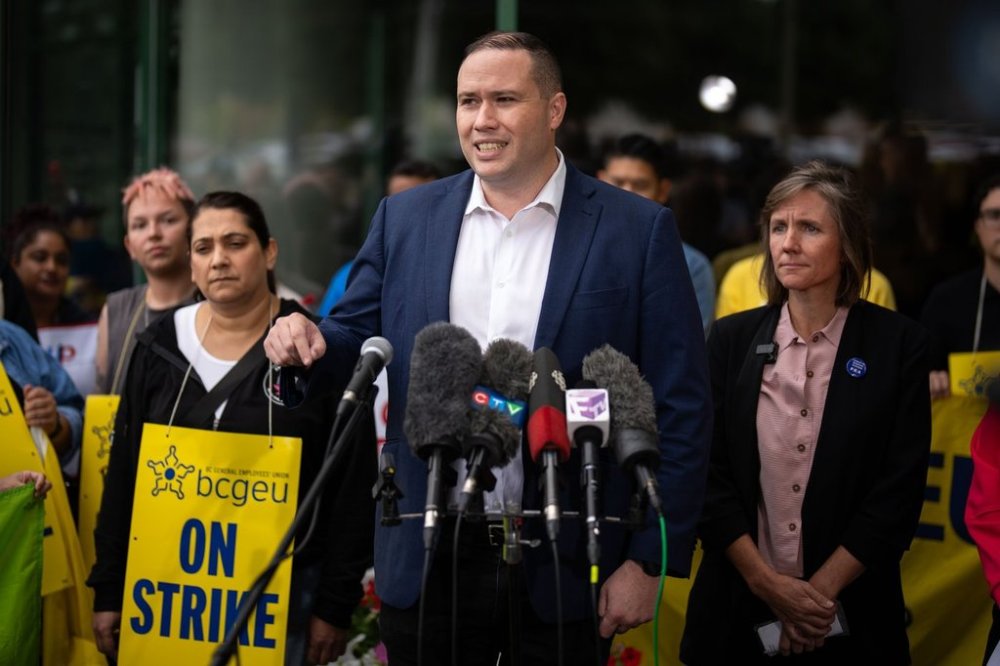 British Columbia General Employees' Union President Paul Finch speaks outside an ICBC driver licensing office, in Surrey, B.C., Monday, Sept. 8, 2025. The union issued 72-hour strike notice following a strike authorization vote in which 92.7 per cent of members voted in favour of job action. Public service members began strike action on September 2, 2025. THE CANADIAN PRESS