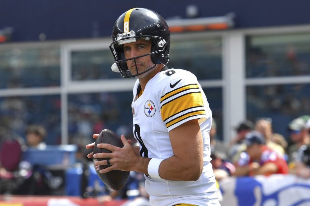 Pittsburgh Steelers quarterback Aaron Rodgers (8) warms up before an NFL football game against the New England Patriots, Sunday, Sept. 21, 2025, in Foxborough, Mass. (AP Photo/Steven Senne)