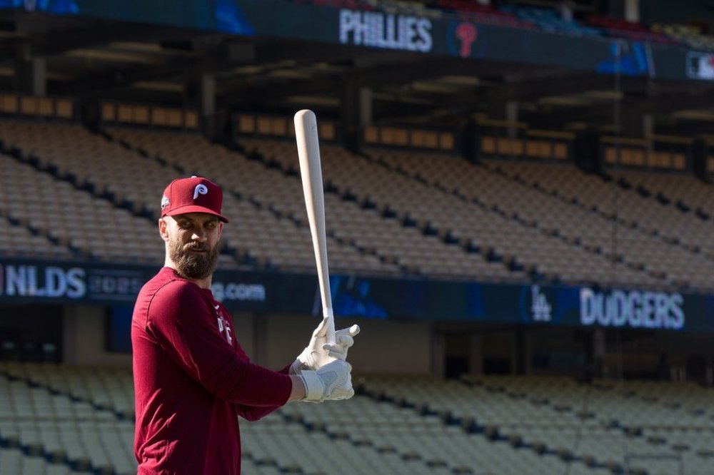 Philadelphia Phillies' Bryce Harper gets ready for batting practice Tuesday, Oct. 7, 2025, in Los Angeles, the day before Game 3 of baseball's National League Division Series against the Los Angeles Dodgers. (AP Photo/Jae C. Hong)
