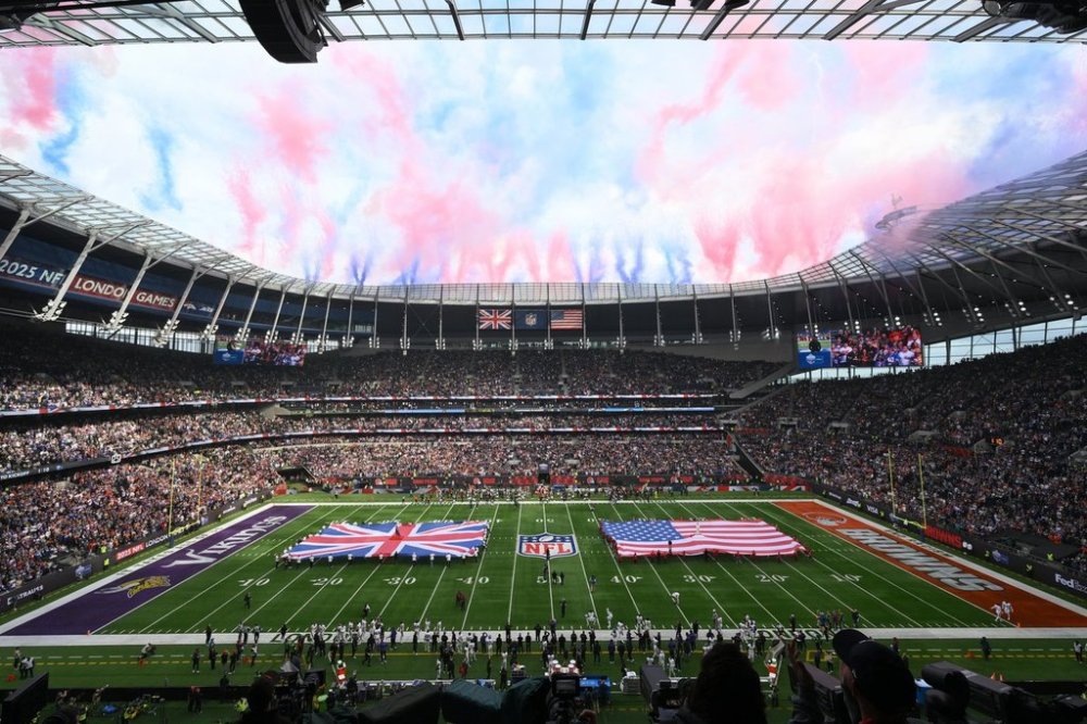 A general view of the field with the British and United States flags before an NFL football game between the Cleveland Browns and the Minnesota Vikings at Tottenham Hotspur Stadium in London, Sunday, Oct. 5, 2025. (AP Photo/Ant Upton)