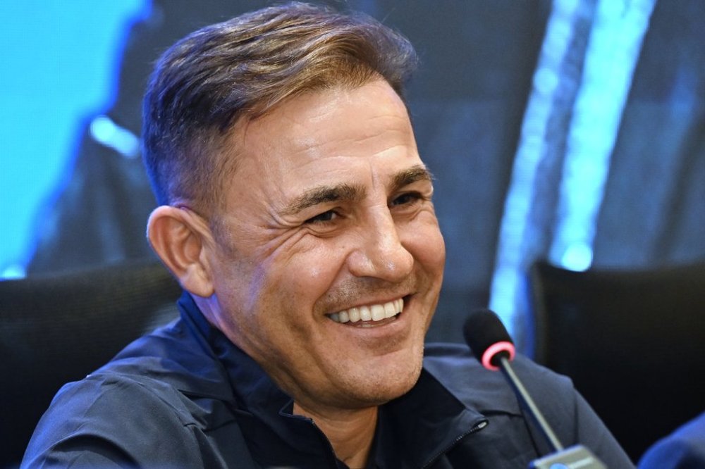 A former Italy defender Fabio Cannavaro, a new coach of the Uzbekistan national soccer team, smiles during his news conference ahead of its first World Cup, in Tashkent, Uzbekistan, Monday, Oct. 6, 2025. (AP Photo)