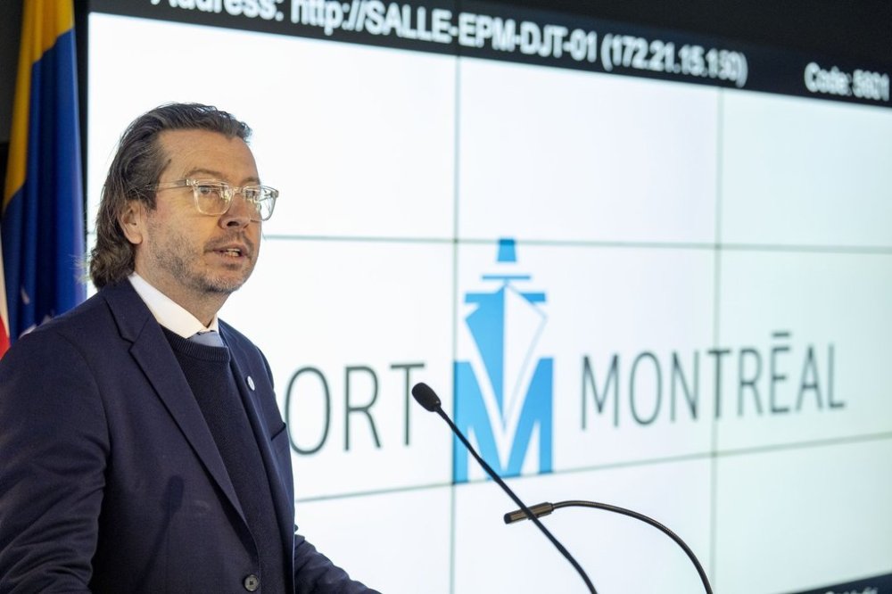 Paul Bird, chief commercial officer at the Port of Montreal and vice-president of the Contrecoeur project updates the media on the Contrecoeur expansion project in Montreal on Wednesday, Oct. 1, 2025. THE CANADIAN PRESS/Christinne Muschi