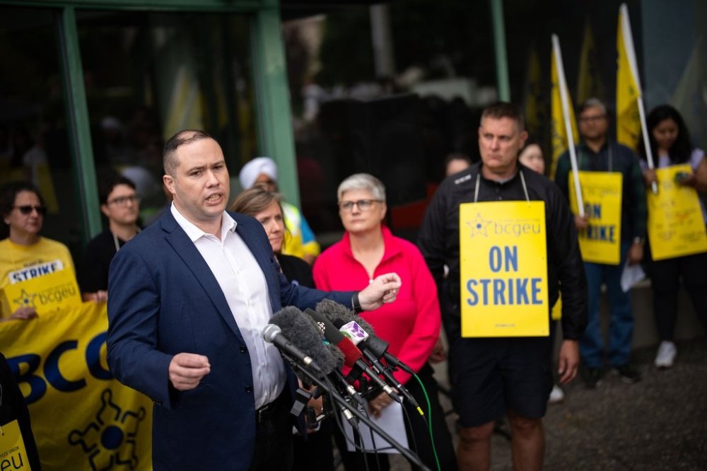 British Columbia General Employees' Union President Paul Finch speaks outside an ICBC driver licensing office, in Surrey, B.C., Monday, Sept. 8, 2025. THE CANADIAN PRESS