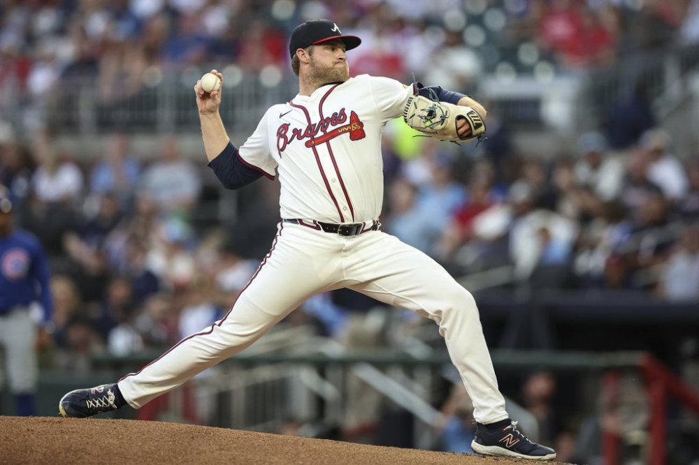 Atlanta Braves pitcher Bryce Elder delivers in the second inning of a baseball game against the Chicago Cubs, Monday, Sept. 8, 2025, in Atlanta. (AP Photo/Colin Hubbard)