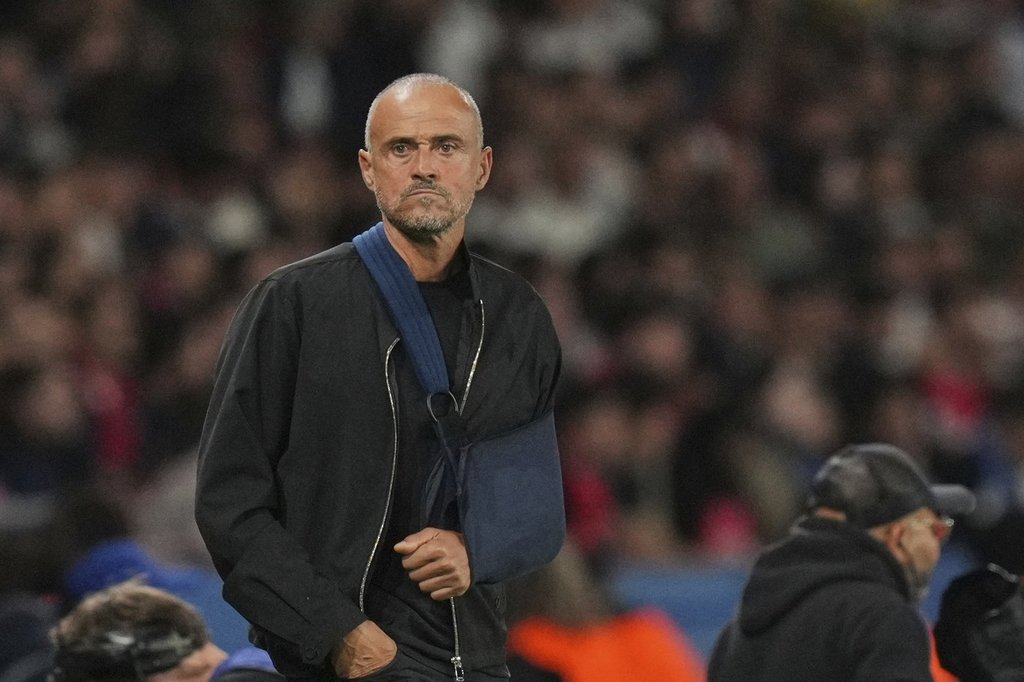 Marseille’s Ligue 1 Game Against PSG Is Postponed Until Monday Due ...