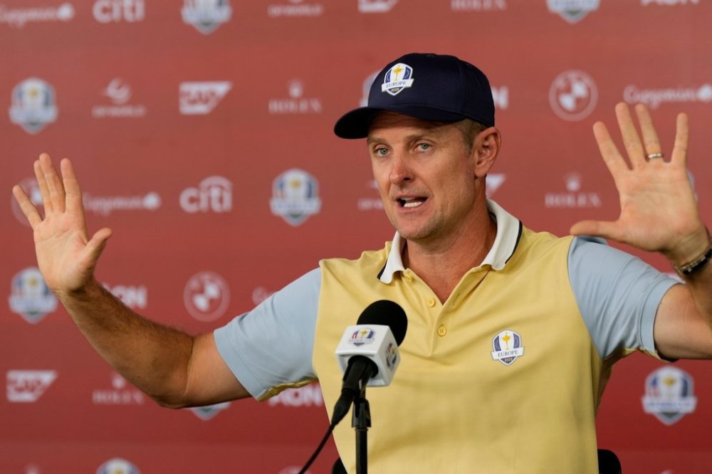 Europe's Justin Rose speaks during a news conference at the Ryder Cup golf tournament, Wednesday, Sept. 24, 2025, at the Bethpage Black golf course, in Farmingdale, N.Y. (AP Photo/Chris Carlson)