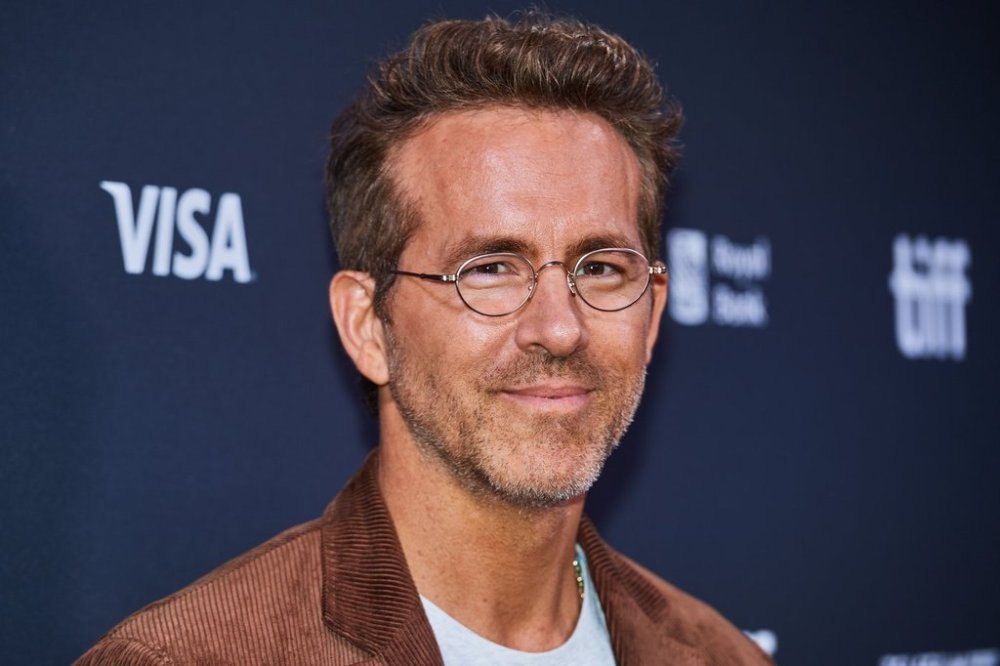 Ryan Reynolds is photographed on the red carpet for the film