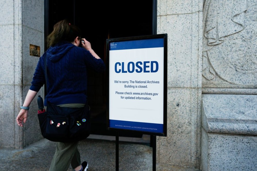 A closed sign stands in front of the National Archives on the first day of a government shutdown, Wednesday, Oct. 1, 2025, in Washington. (AP Photo/Julia Demaree Nikhinson)