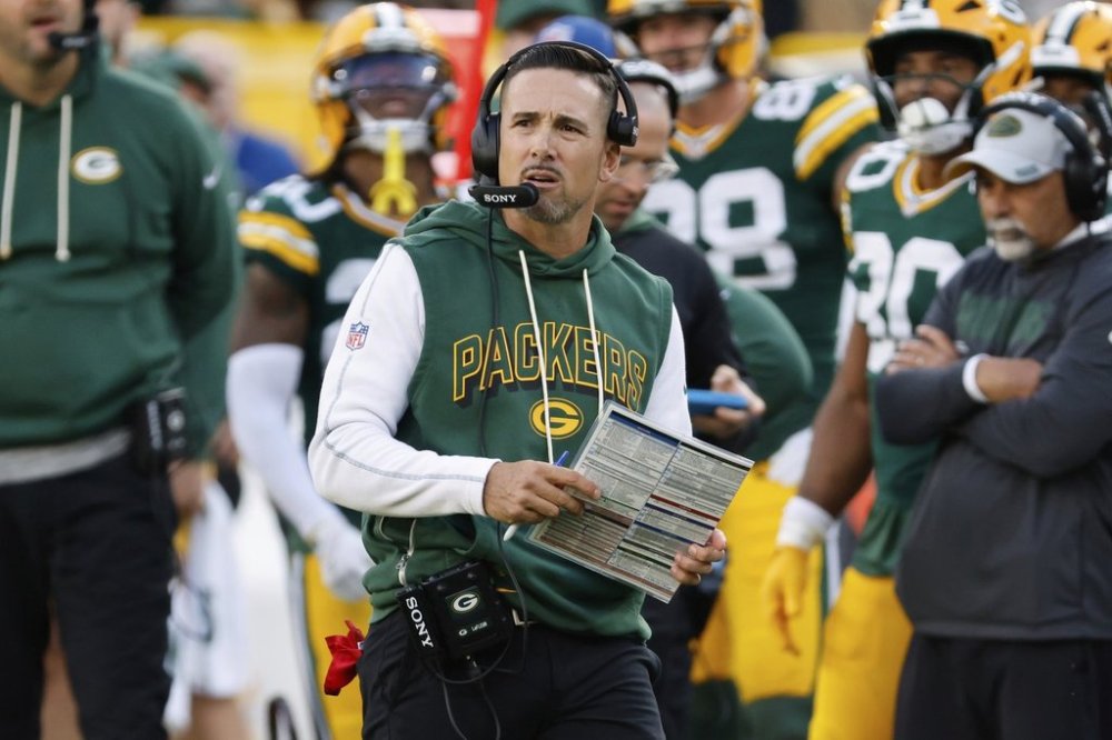 Green Bay Packers head coach Matt LaFleur watches against the Detroit Lions during the second half of an NFL football game Sunday, Sept. 7, 2025, in Green Bay, Wis. (AP Photo/Mike Roemer)