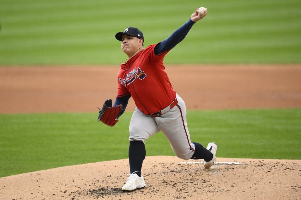 Atlanta Braves starting pitcher José Suarez throws during the second inning of the first baseball game of a doubleheader, Tuesday, Sept. 16, 2025, in Washington. (AP Photo/Nick Wass)