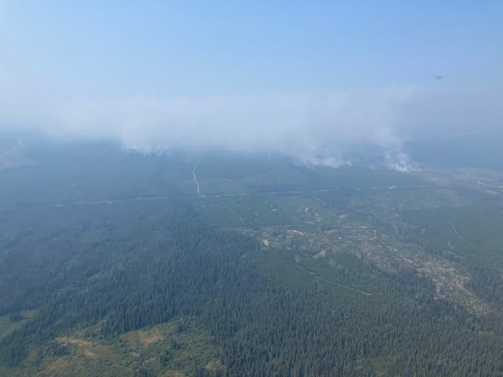 The Beef Trail Creek wildfire burns in the Cariboo region of B.C. in this Sunday, August 31, 2025 handout photo. THE CANADIAN PRESS/Handout - B.C. Wildfire Service (Mandatory Credit)
