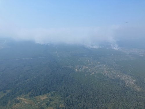 The Beef Trail Creek wildfire burns in the Cariboo region of B.C. in this Sunday, August 31, 2025 handout photo. THE CANADIAN PRESS/Handout - B.C. Wildfire Service (Mandatory Credit)