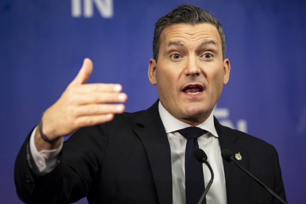 Minister of Artificial Intelligence and Digital Innovation Evan Solomon takes part in a press conference at the All In AI conference in Montreal on Wednesday, Sept. 24, 2025. THE CANADIAN PRESS/Christopher Katsarov