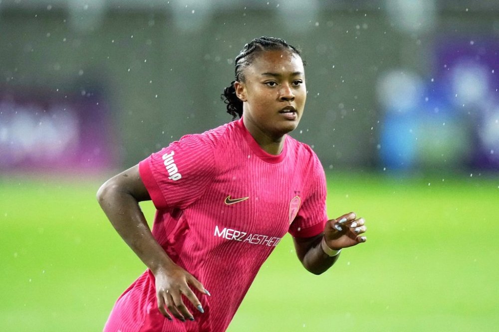 FILE - NC Courage midfielder Jaedyn Shaw (19) in action during an NWSL soccer match between the NC Courage and Louisville Racing in Louisville, Ky., March 15, 2025. (AP Photo/AJ Mast, File)
