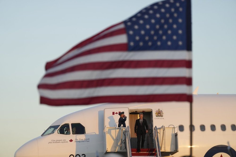 Prime Minister Mark Carney arrives at Joint Base Andrews, near Washington D.C., Monday, Oct. 6, 2025. THE CANADIAN PRESS/Adrian Wyld