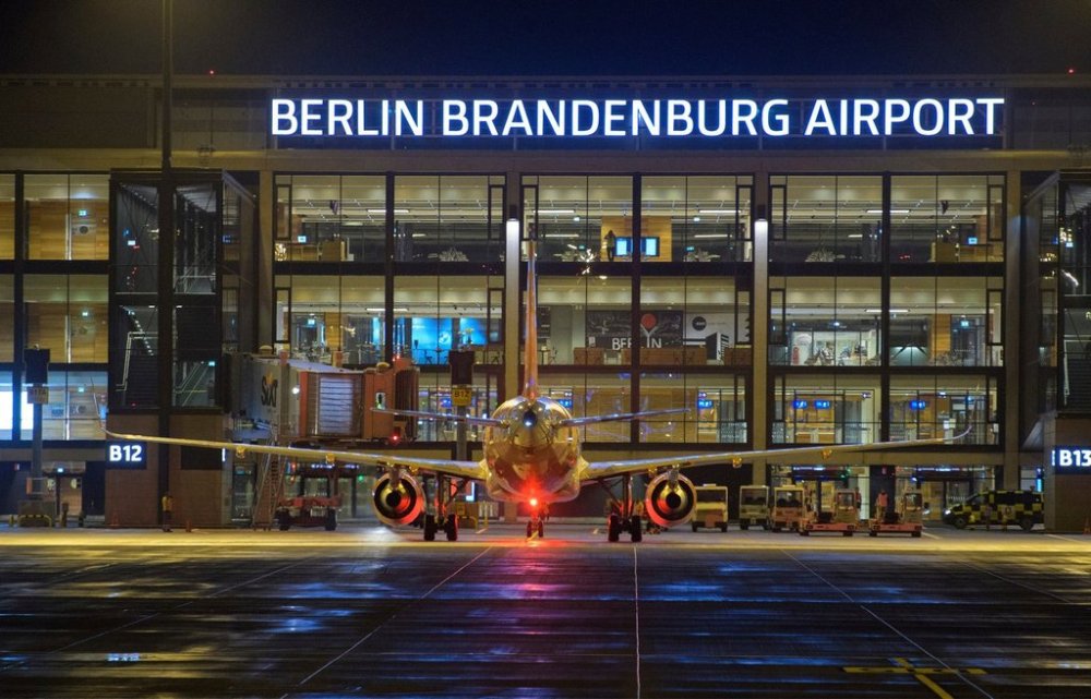 FILE- An easyJet airplane will be handled at Terminal 1 in the evening after the opening of the new Berlin Brandenburg