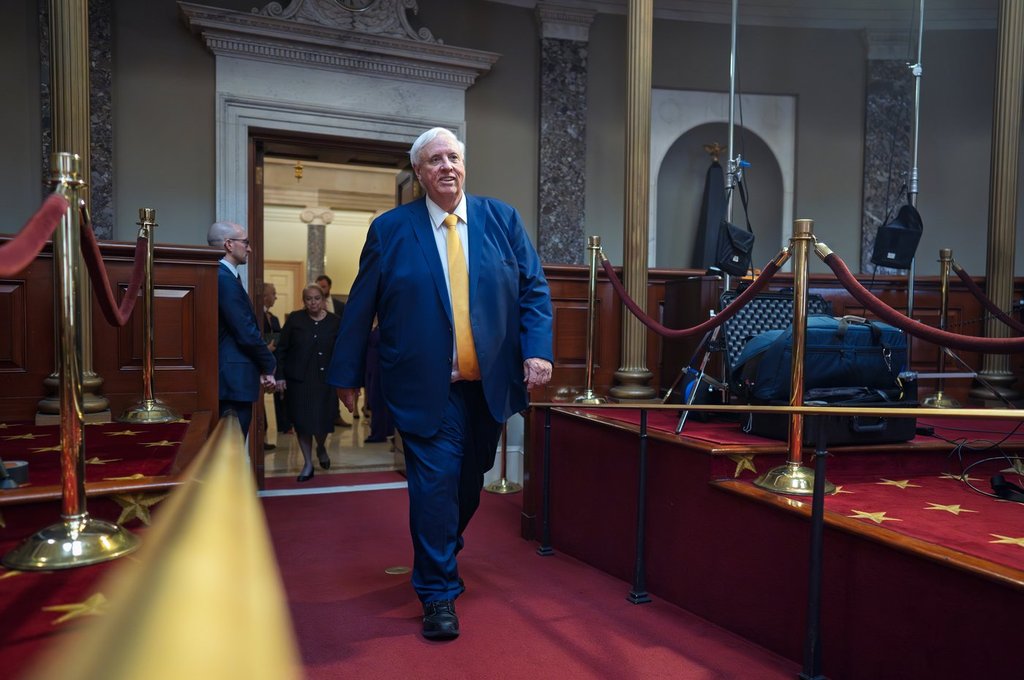 Debt problems that dogged Sen. Jim Justice as West Virginia’s governor continue to nip at his heels