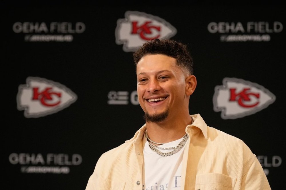 Kansas City Chiefs quarterback Patrick Mahomes speaks during a news conference following an NFL football game against the Las Vegas Raiders Sunday, Oct. 19, 2025, in Kansas City, Mo. (AP Photo/Charlie Riedel)