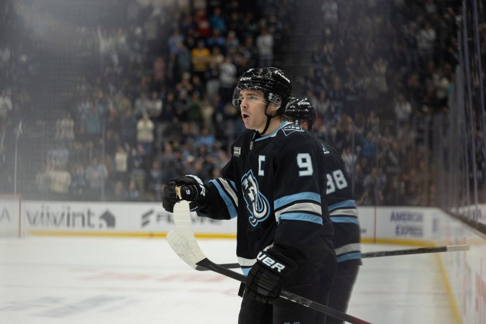Utah Mammoth center Clayton Keller (9) celebrates after a goal against the Boston Bruins during the second period of an NHL hockey game Sunday, Oct. 19, 2025, in Salt Lake City. (AP Photo/Melissa Majchrzak)