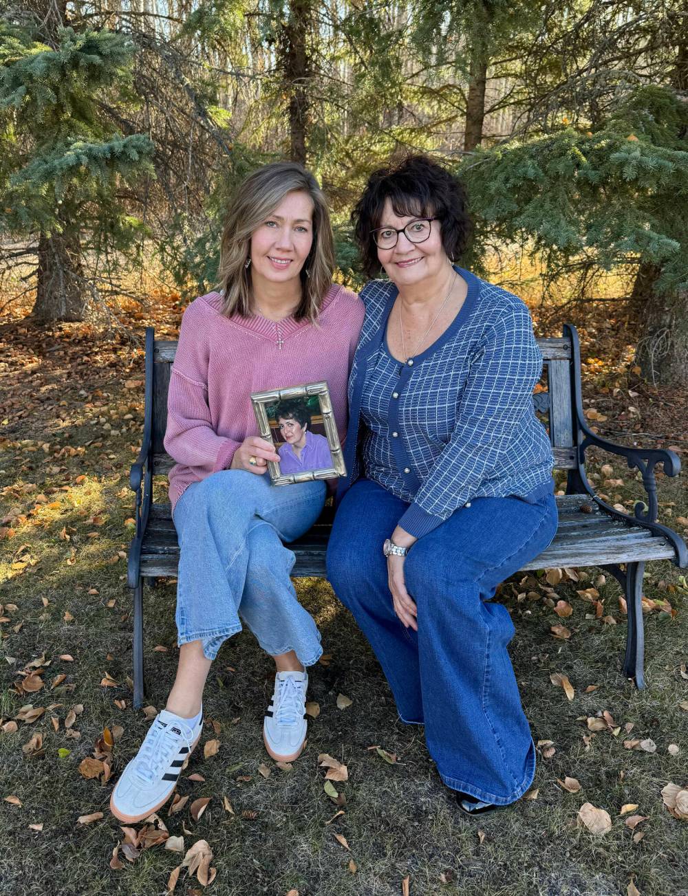Natalie Larsen photo
Beverley Rowbotham’s niece, Melanie Larocque (left) and sister, Barb Kilpatrick, have not lost hope that one day there will be justice and closure for their loved one (top right), who was found murdered in Selkirk on Oct. 25, 2000.