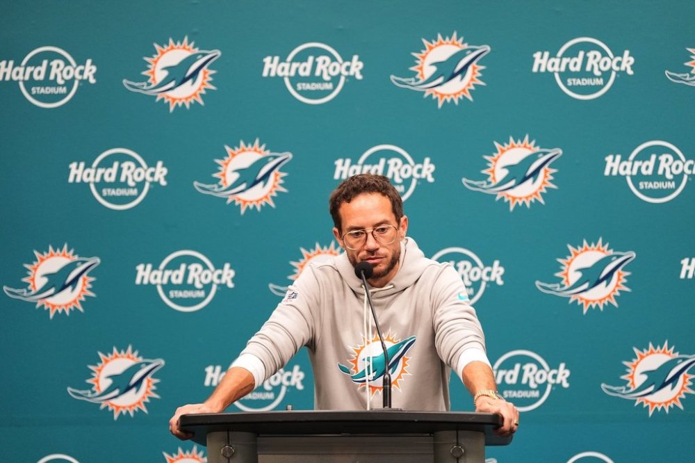 Miami Dolphins head coach Mike McDaniel speaks during a press conference after an NFL football game against the Baltimore Ravens, Thursday, Oct. 30, 2025, in Miami Gardens, Fla. (AP Photo/Rebecca Blackwell)