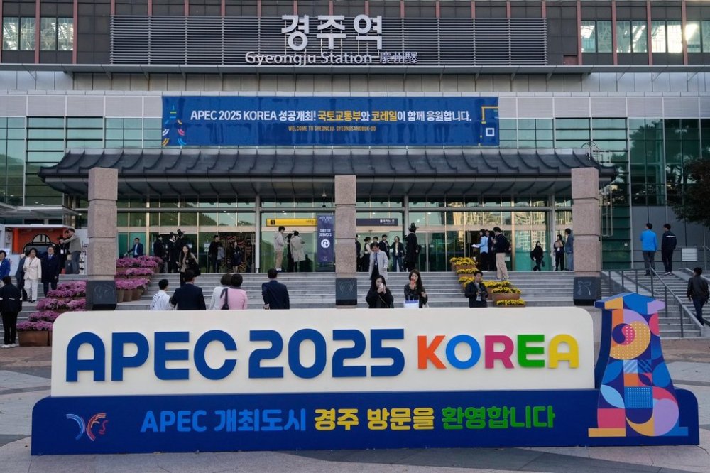 Banners for APEC 2025 Korea are displayed during the 2025 Asia-Pacific Economic Cooperation (APEC) Summit at Gyeongju station in Gyeongju, South Korea, Friday, Oct. 31, 2025. (AP Photo/Ahn Young-joon)
