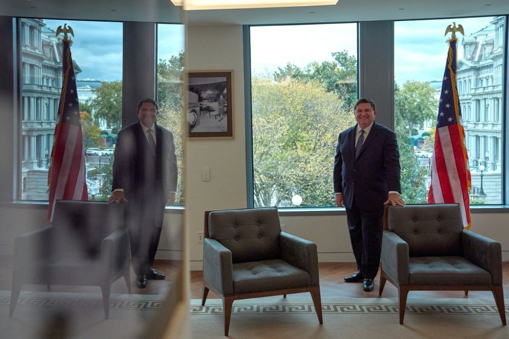 Stewart McLaurin, president of the White House Historical Association, poses for a portrait after speaking about the history of the East Wing of the White House, construction of a new ballroom, and President John Adams moving into the White House, during an interview with The Associated Press, Tuesday, Oct. 28, 2025, in Washington. (AP Photo/Jacquelyn Martin)