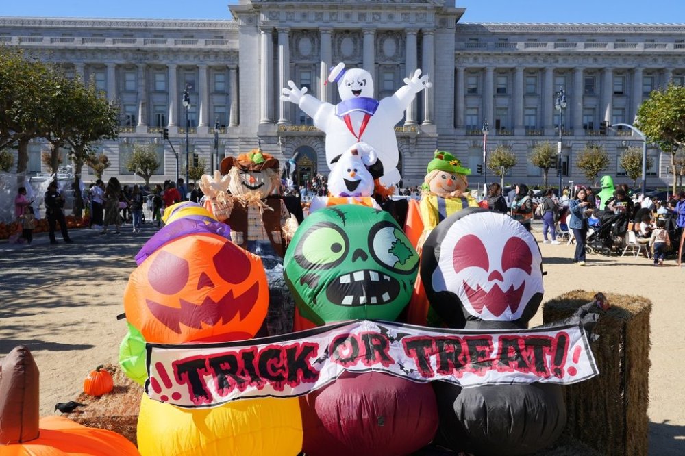 Halloween decorations are displayed in front of San Francisco City Hall at a pumpkin patch for disadvantaged children on Wednesday, Oct. 29, 2025, in San Francisco. (AP Photo/Terry Chea)