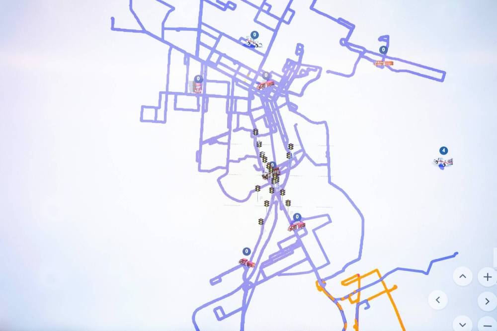 MIKAELA MACKENZIE / FREE PRESS
A map showing the last hour of movement of emergency vehicles with the WFPS preemption system.