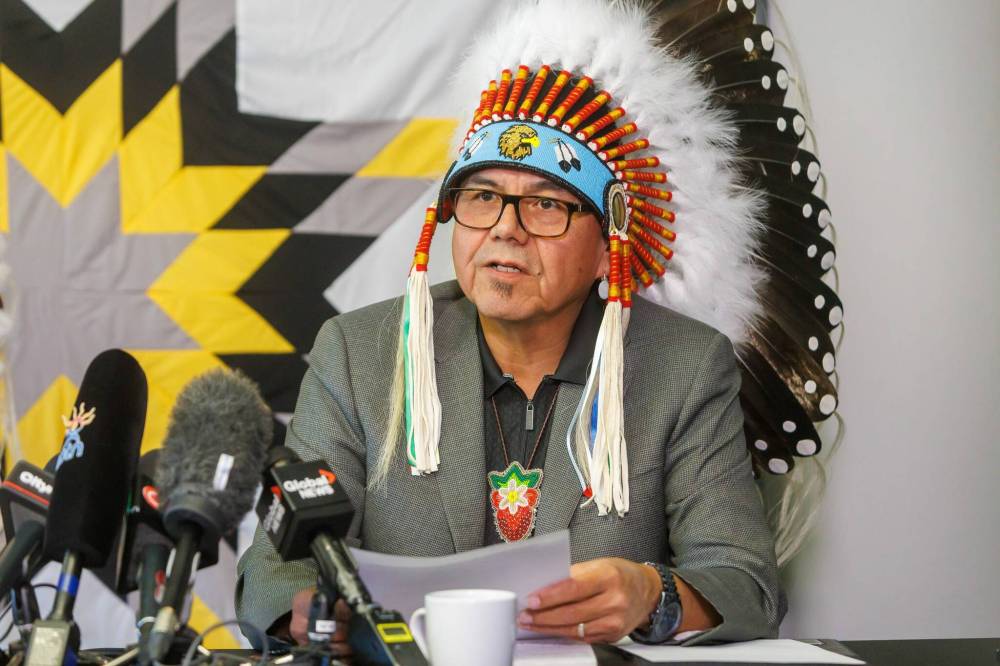 MIKE DEAL / FREE PRESS FILES
Peguis First Nation Chief Stan Bird calls for the immediate termination of the coordination agreement that governs child and family services in his community during an Oct. 3 news conference.