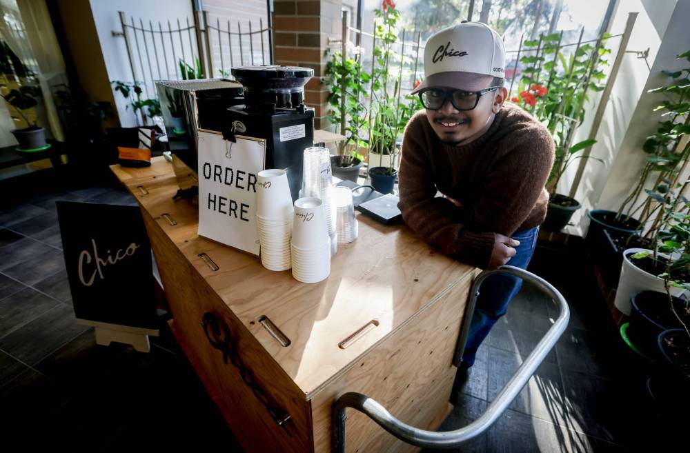 JOHN WOODS / FREE PRESS
Miranda, owner of Chico, joins a seemingly growing number of pop-up drink stands in Winnipeg.