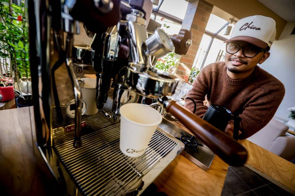 JOHN WOODS / FREE PRESS
John Daniel Miranda started his coffee cart business in June 2025.