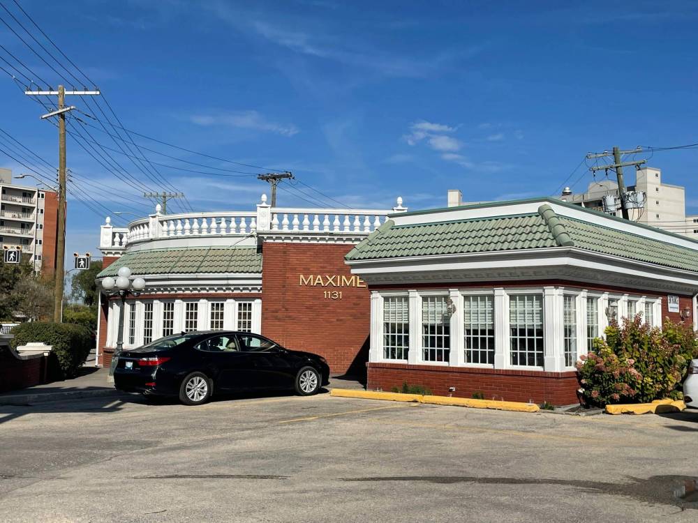 RUTH BONEVILLE / FREE PRESS FILES
Maxime’s Restaurant and Lounge has suspended new reservations as it prepares to close after more than 40 years.