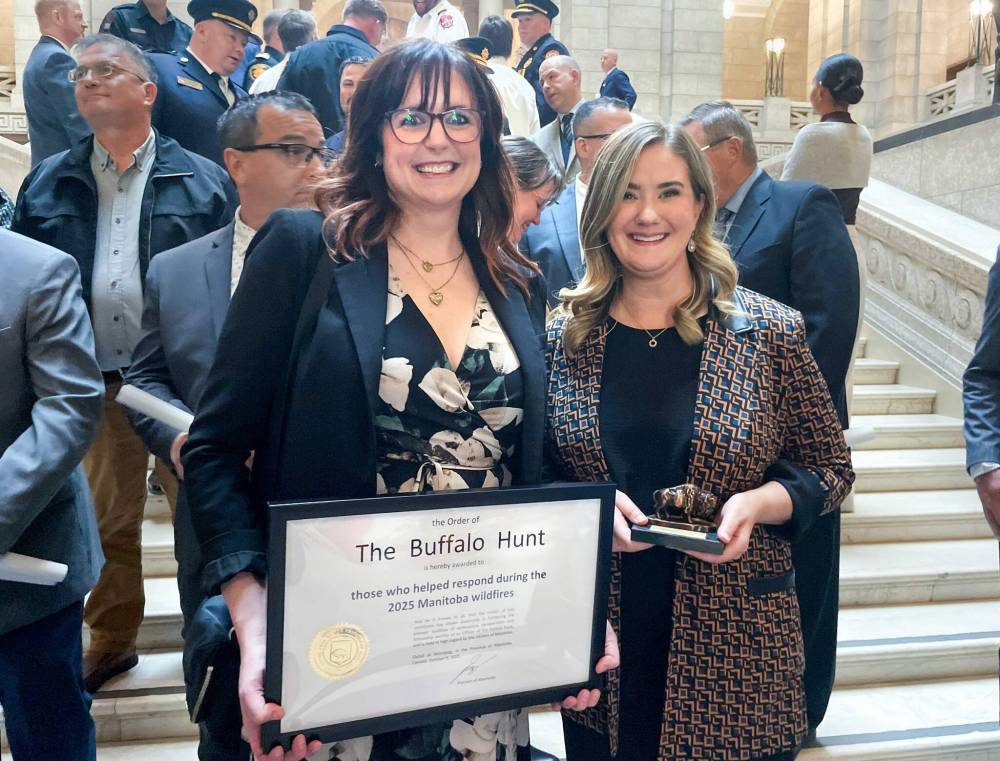 Ruth Bonneville / Free Press
Kristin Hayward, assistant deputy minister for the Manitoba Wildfire Service (left), and Christine Stevens, assistant deputy minister for the Manitoba Emergency Management Organization, were both awarded the Order of the Buffalo Hunt during a special ceremony Thursday.