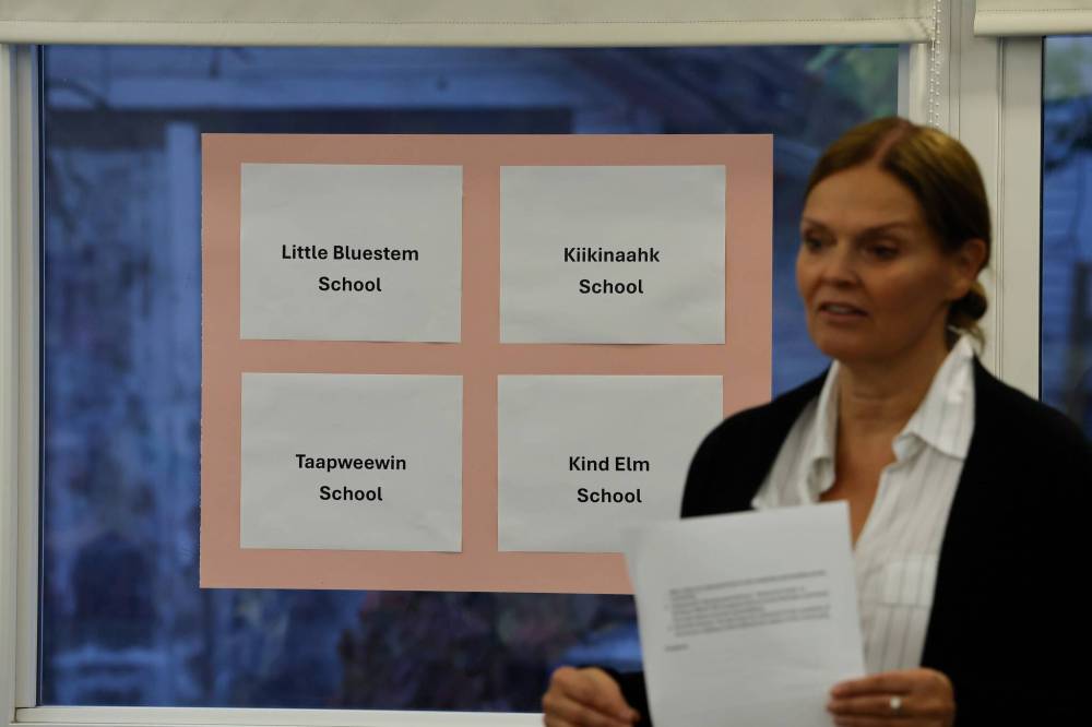 JOHN WOODS / FREE PRESS
Shelley Warkentin, Assistant Superintendent with the Winnipeg School Division at the Wolseley School renaming community meeting Tuesday.