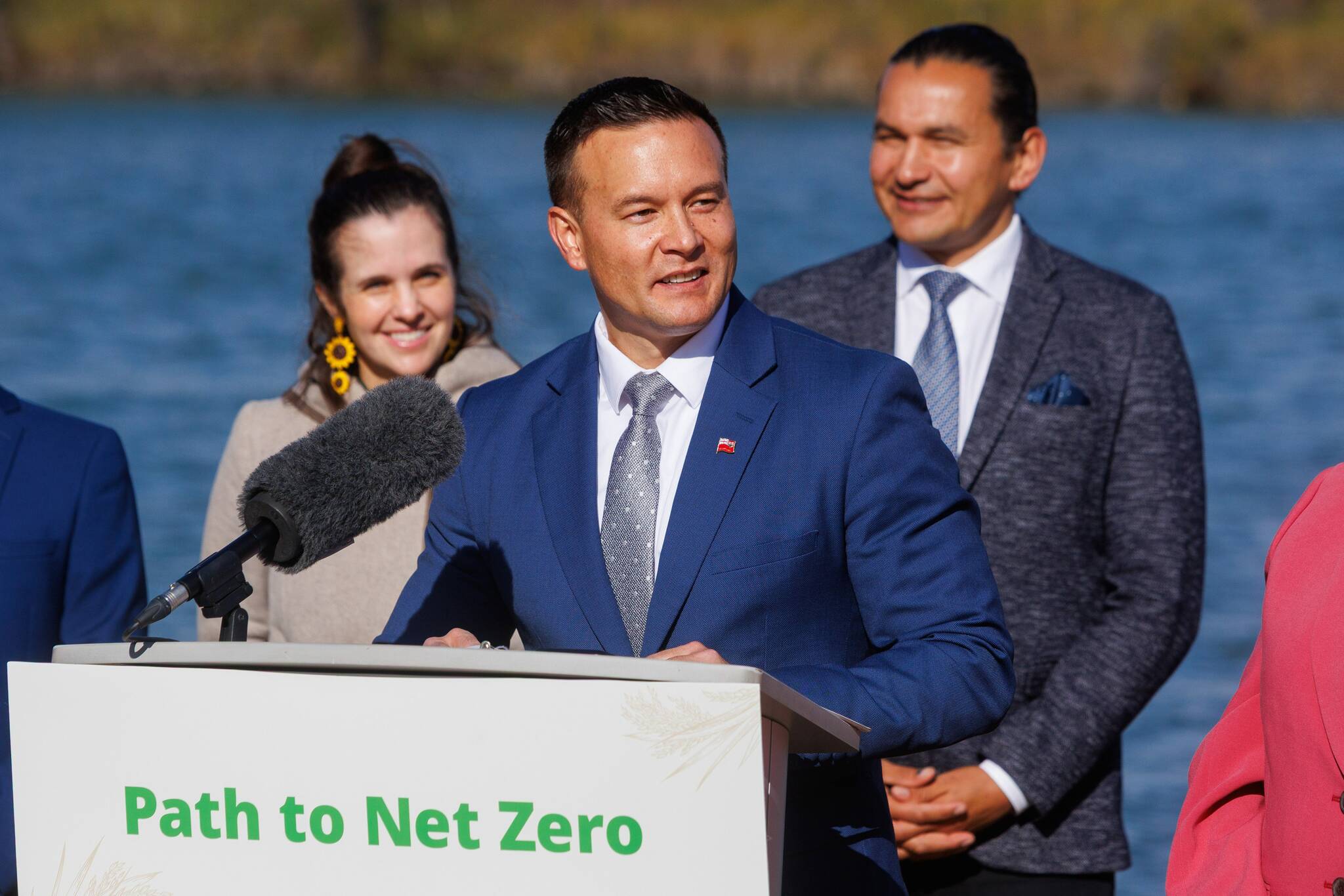 How to recognize climate-insincere politicians