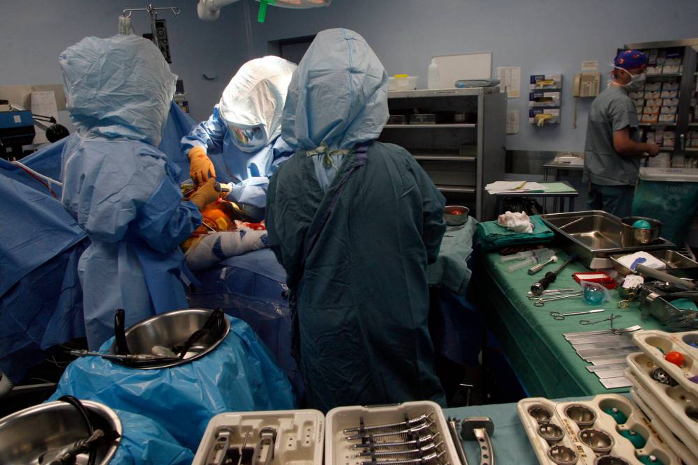 MIKE APORIUS / WINNIPEG FREE PRESS
Manitobans are still waiting too long for critical procedures.
