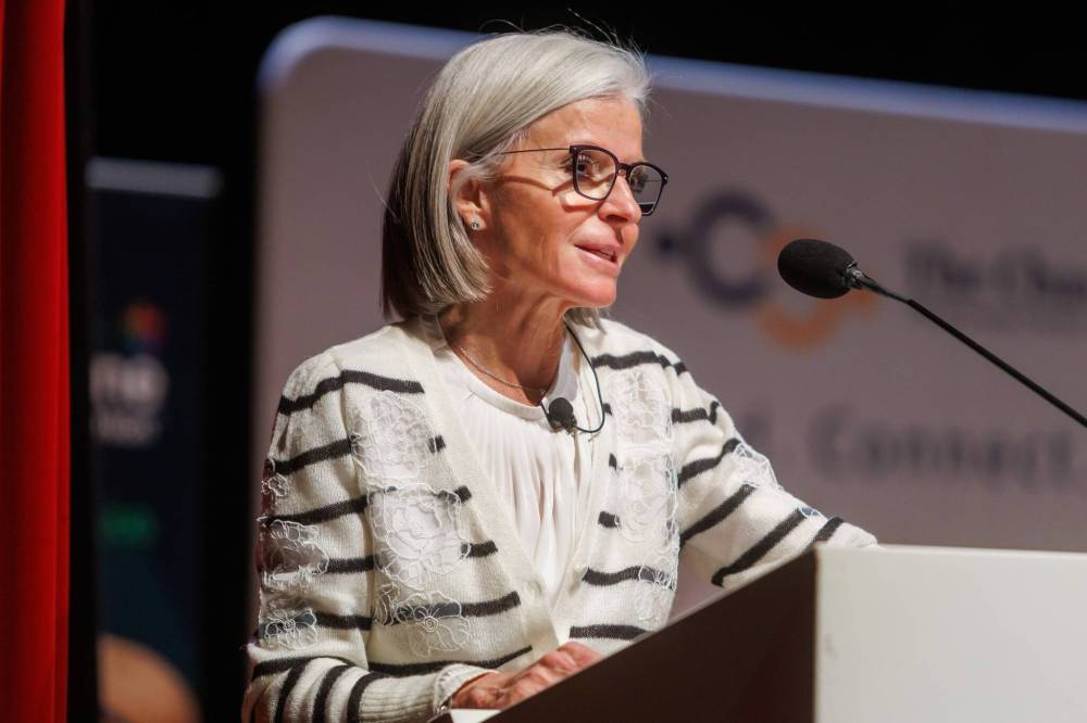 MIKE DEAL / FREE PRESS
BDC president and CEO Isabelle Hudon speaks during a Winnipeg Chamber of Commerce event at the Winnipeg Art Gallery on Thursday morning.