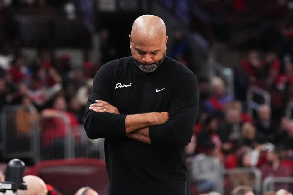 Detroit Pistons Head Coach J.B. Bickerstaff looks down as he watches players during the second half of an NBA basketball game against the Chicago Bulls in Chicago, Wednesday, Oct. 22, 2025. (AP Photo/Nam Y. Huh)