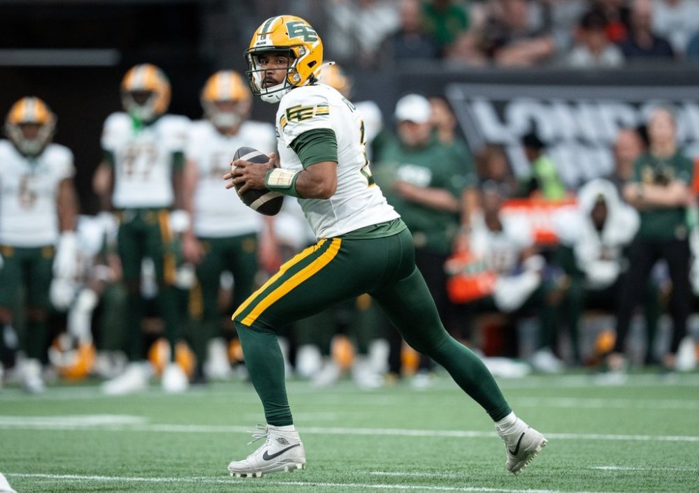 Edmonton Elks quarterback Tre Ford prepares to throw the ball against the B.C. Lions during the first half of a CFL football game in Vancouver, on Saturday, June 7, 2025. THE CANADIAN PRESS/Ethan Cairns