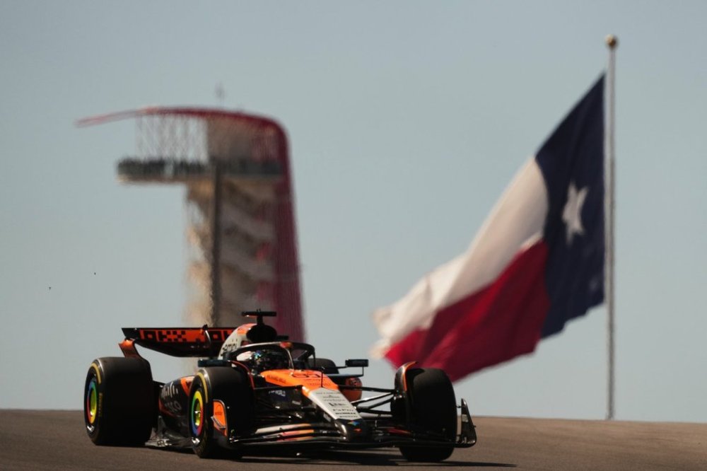 McLaren driver Oscar Piastri of Australia steers his car during the Formula One U.S. Grand Prix auto race in Austin, Texas, Sunday, Oct. 19, 2025. (AP Photo/Eric Gay)