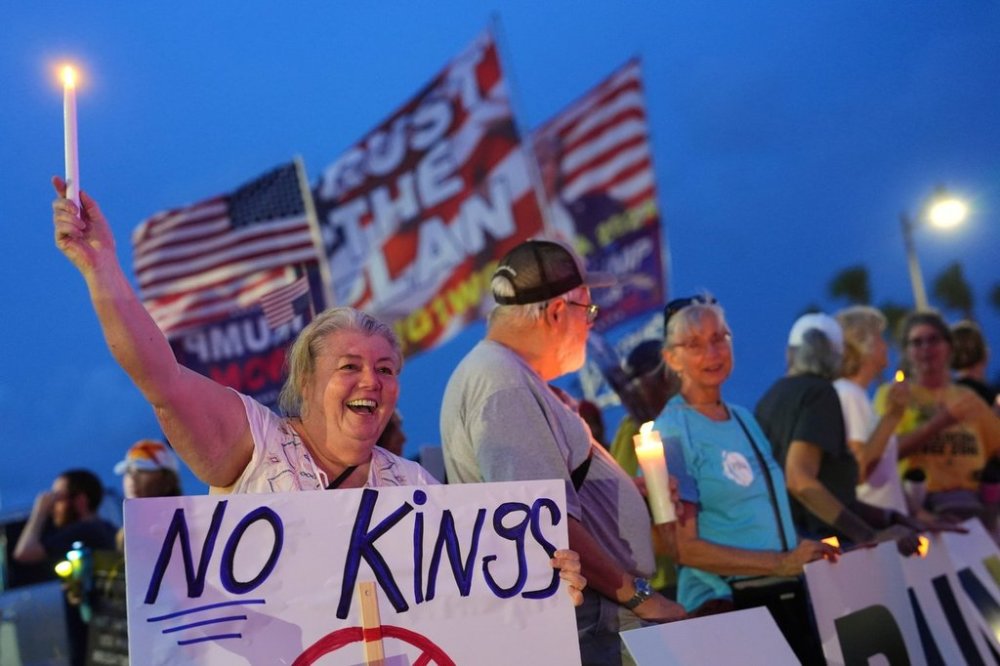 FILE - Dee Cahill of Margate, Fla., holds a